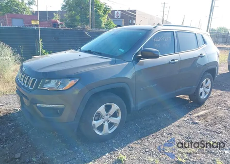 2018 Jeep Compass Latitude 4X4 z USA, uszkodzony, nr VIN 3C4NJDBB2JT283644